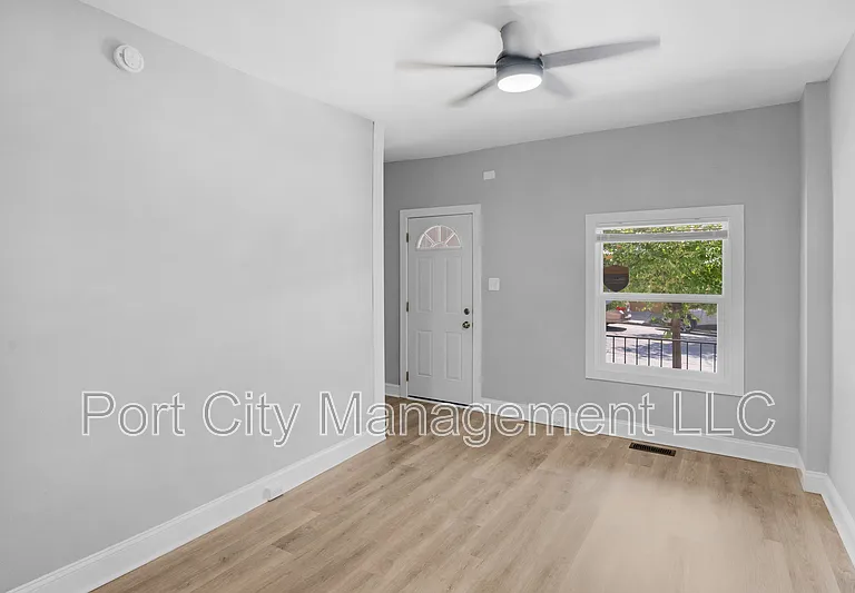 1416 N Milton Ave — Photo 16
