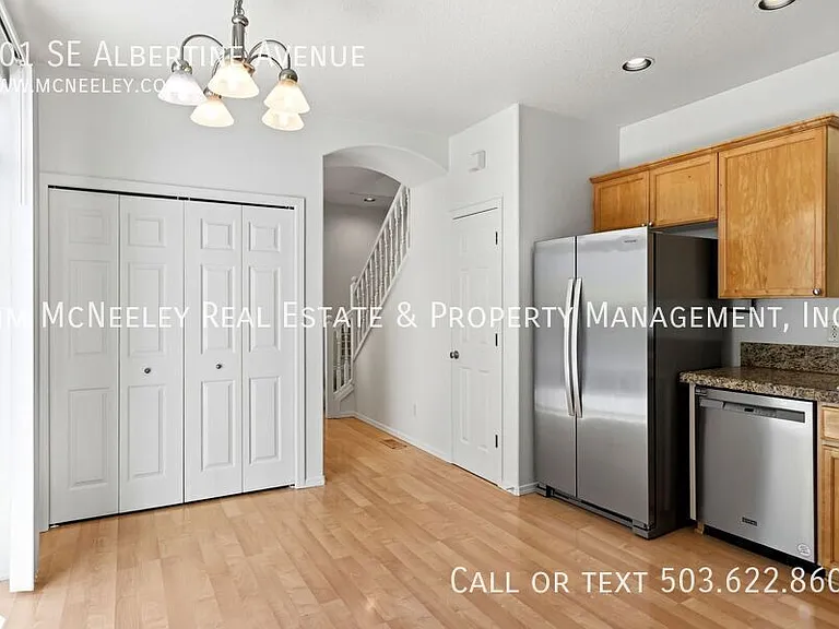 901 SE Albertine St — Photo 11