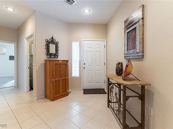 5th image of 3215 Stratford Hall Ct