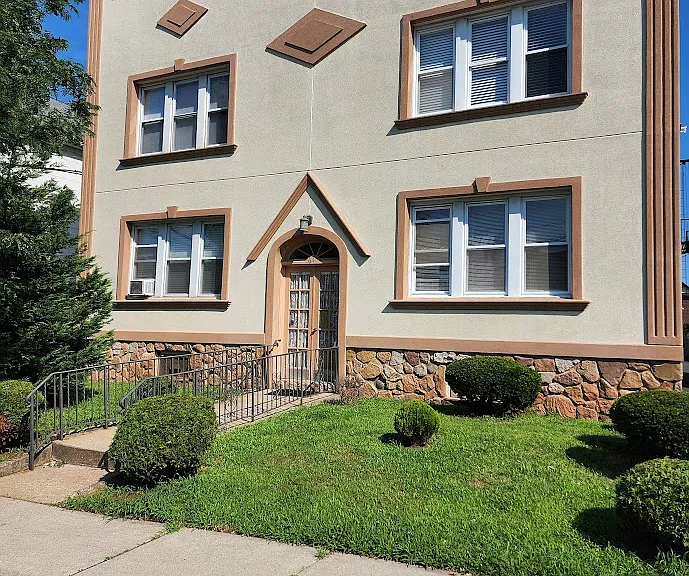 611 W Blancke St #5 — Photo 17