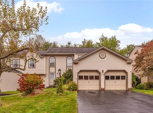 718 Sunset Cir, Cranberry Township, PA