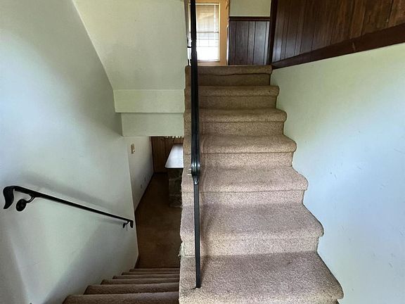 3rd image of 11304 Twin View Dr