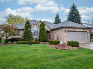 50180 Hillside Dr, Macomb, MI 48044