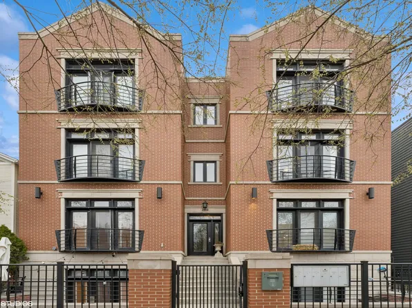 2114 W Erie St APT 2E, Chicago, IL 60612