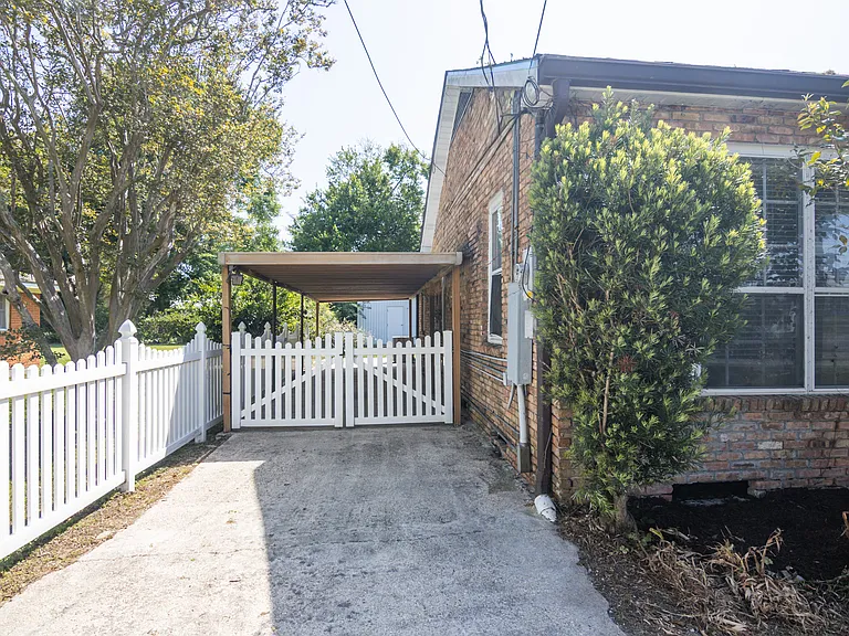 311 S Morgan Ave — Photo 29