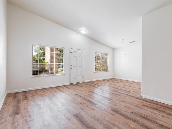 5th image of 167 Lindquist St