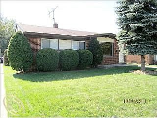 3rd image of 32351 Birchwood St
