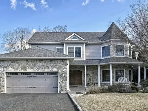 24 Crane Ave, Bloomingdale Boro, NJ 07403