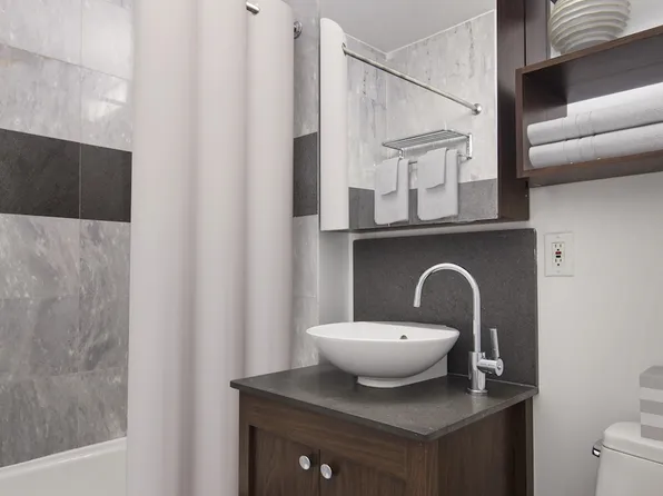 535 West 23rd Street image 3 of 12