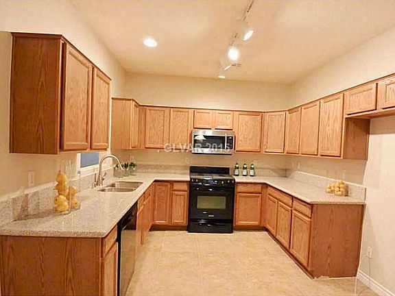 3rd image of 5181 El Castano Ave
