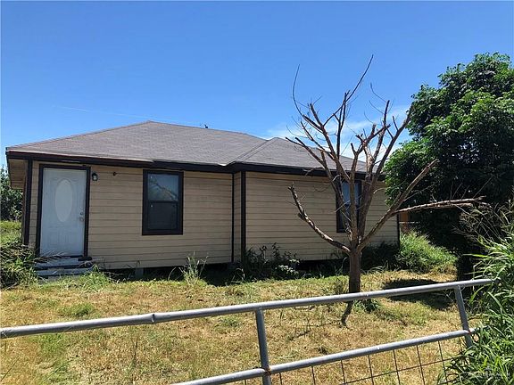 3rd image of 8006 Cabana St