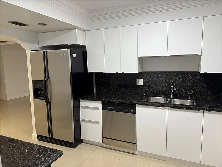 5100 N Ocean Blvd #1504 — Photo 7