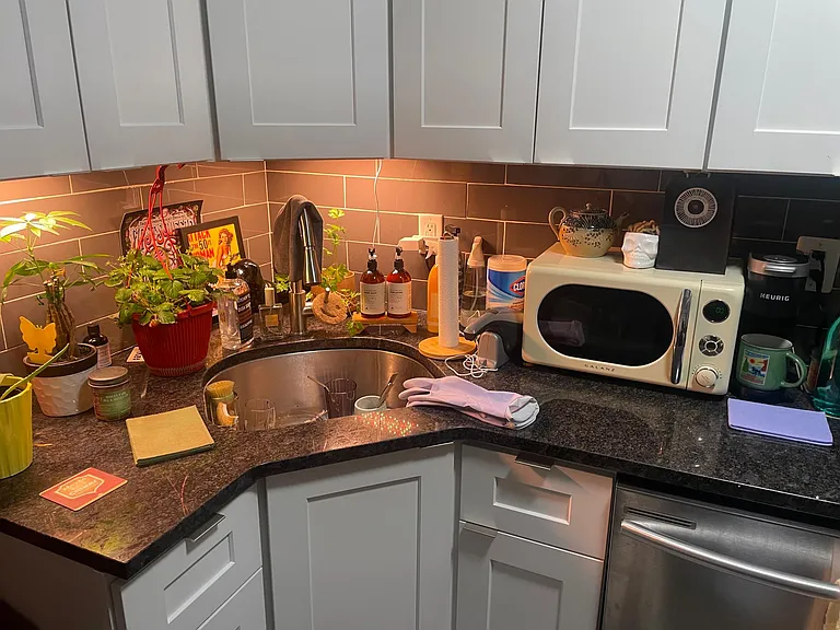 108 Morton Ave #3 — Photo 11