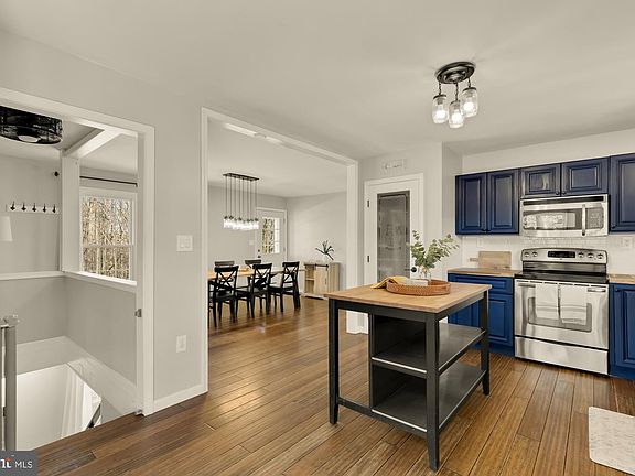 4th image of 2205 Cherry Hill Rd