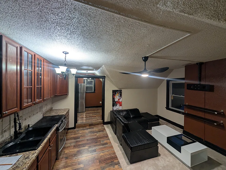 824 Windham Ave #3