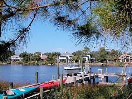 Dock with both a boat lift and a boat slip