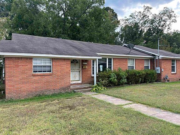 2nd image of 1117 Pine Bluff St