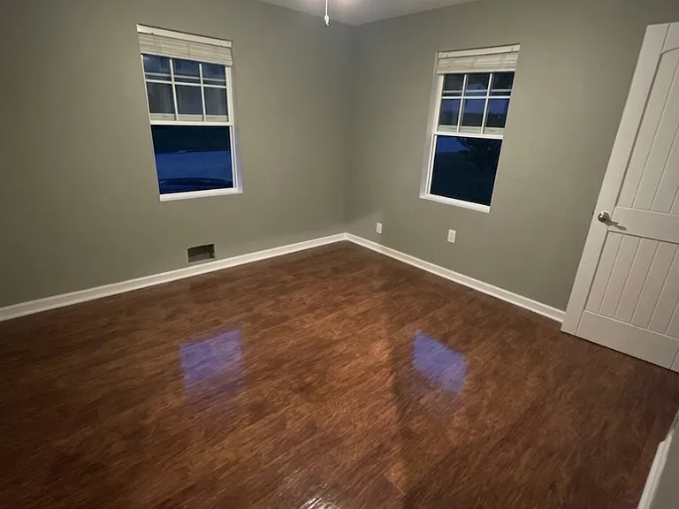 319 Stillwater Rd — Photo 2