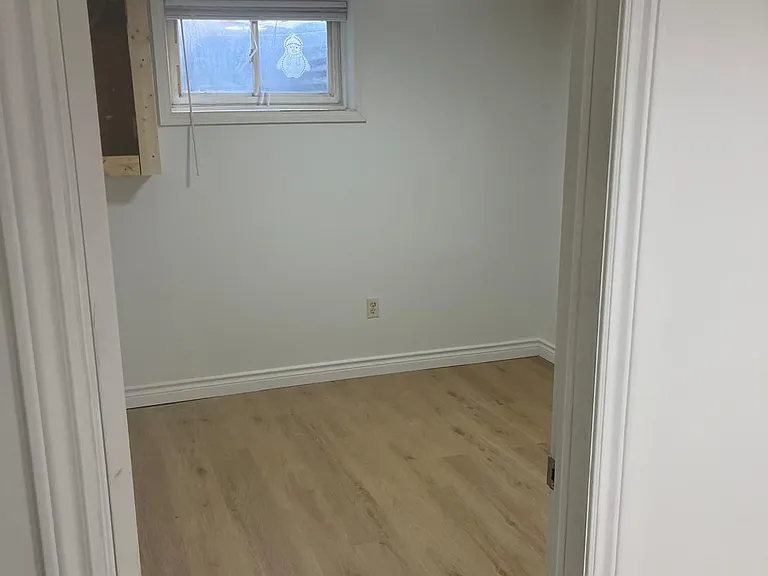 116 Southlawn Ave #BASEMENT — Photo 1