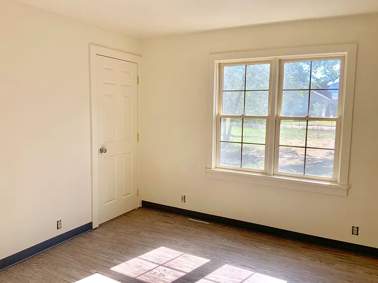 2348 River Rd — Photo 9