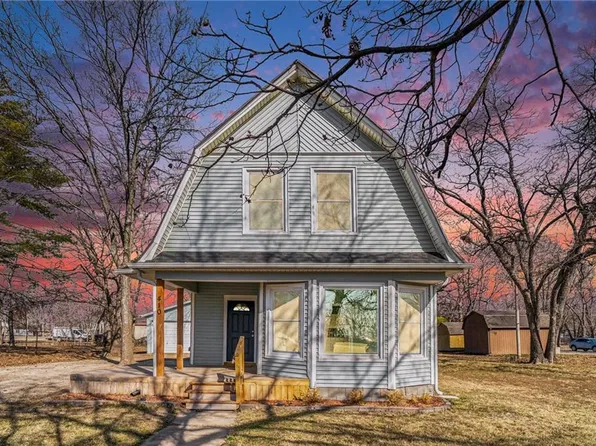 410 Walnut St, Lacygne, KS 66040