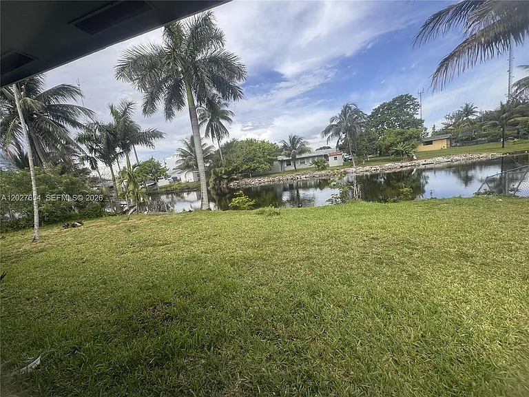 20600 NW 2nd Ct — Photo 3