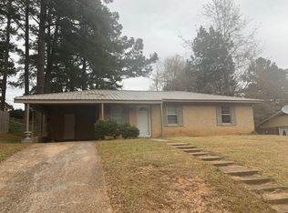 209 Sherwood Dr, Philadelphia, MS 39350