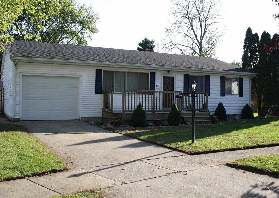 1st image of 813 Hiawatha Dr
