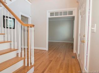 11 N Mountain Rd, Canton, CT 06019