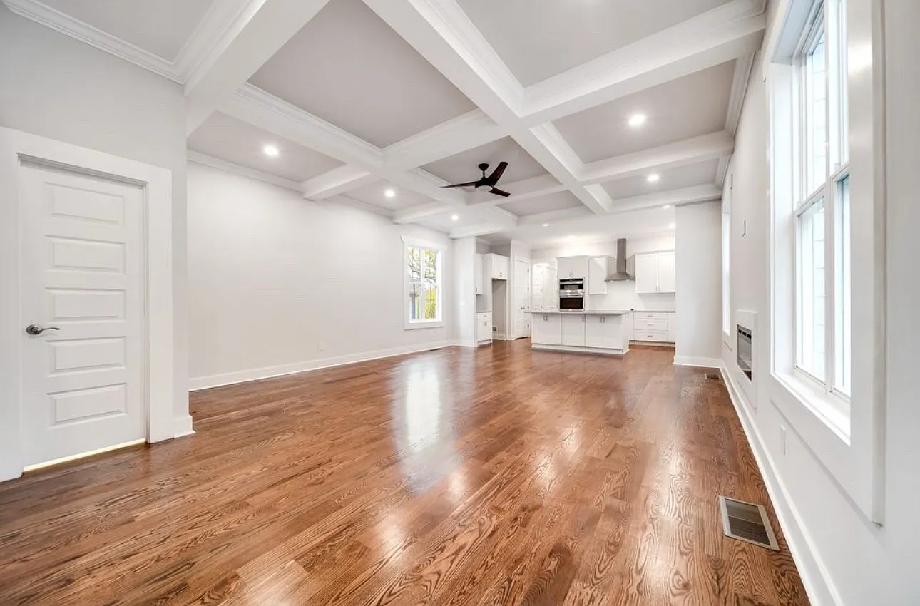 4010B Clifton Ave — Photo 2