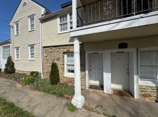 11 N Jay St #1, Middleburg, VA 20117