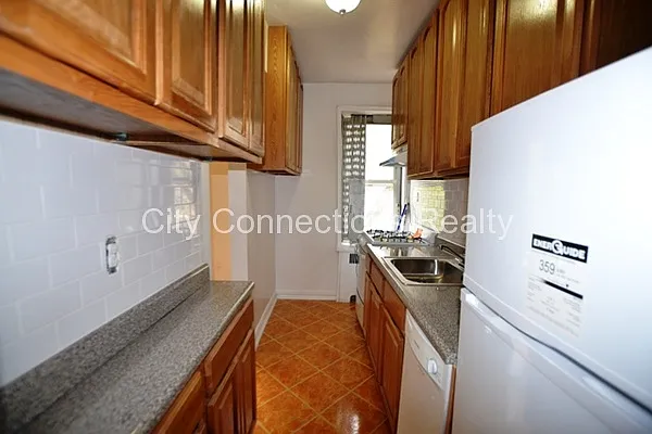 Rented by City Connections Realty | media 12