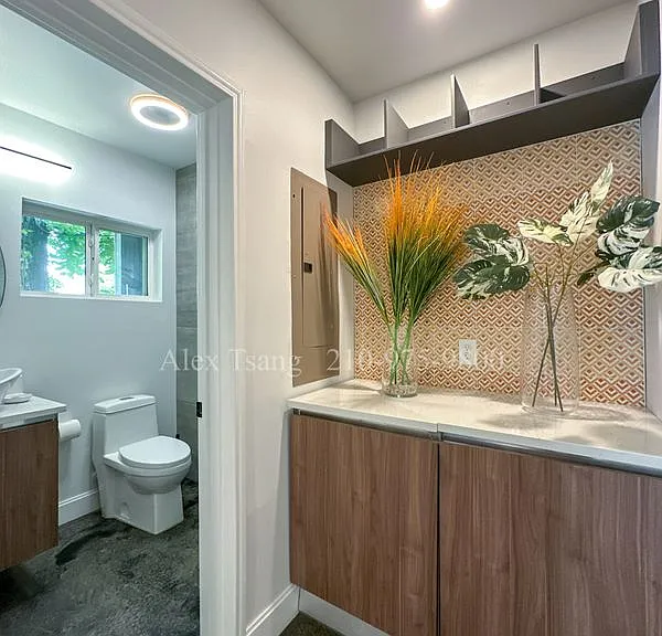 811 Montana St #2102 — Photo 5