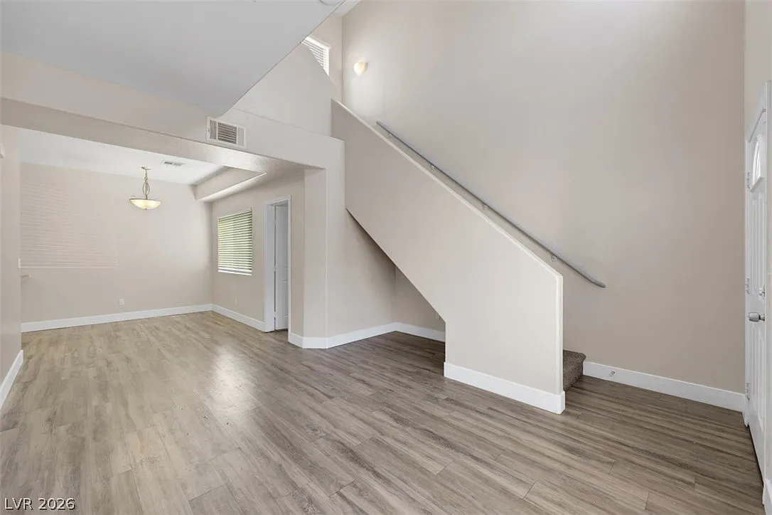 2 bed, 2.5 bath, 1267 sqft, $1,768 — Photo 2