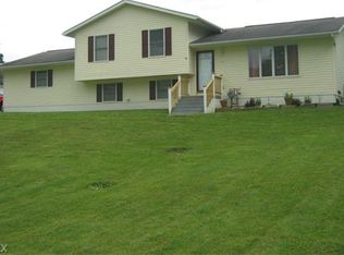 6244 2nd St, East Fultonham, OH 43735