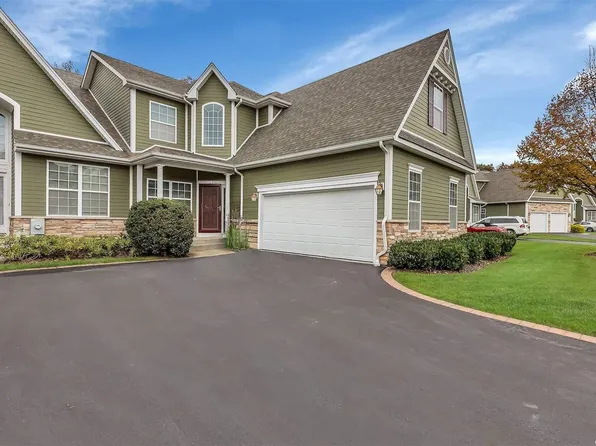 107 Victoria Place #107, Melville, NY 11747