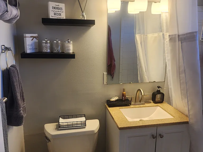 10 Halley Pl SE #103 — Photo 7