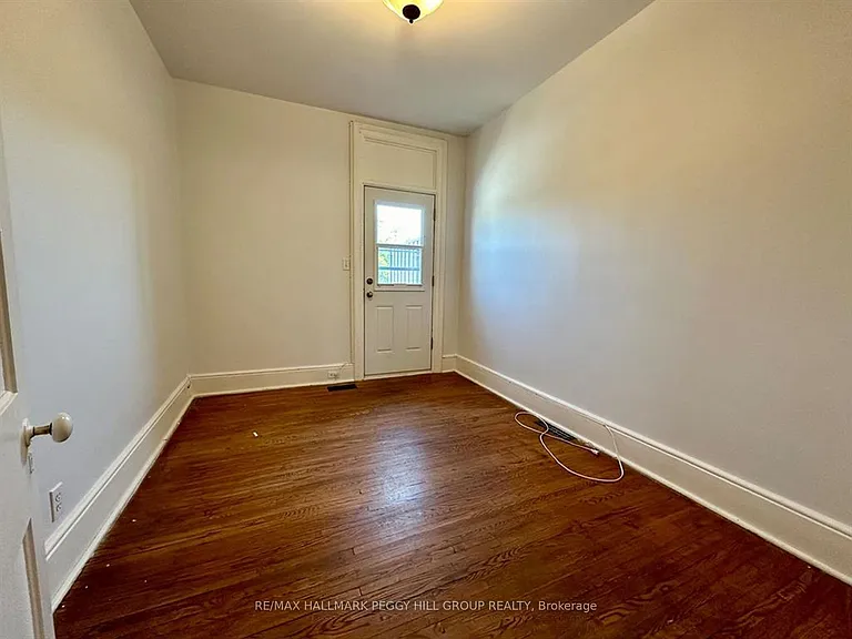 44 Toronto St #3 — Photo 7