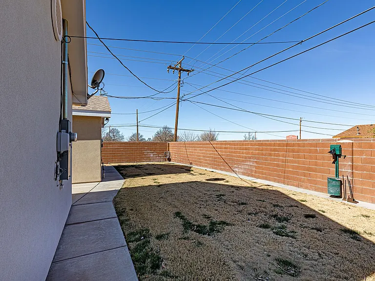 800 Sherwood Dr — Photo 26