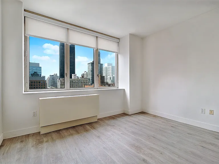 400 E 66th St #15D — Photo 5