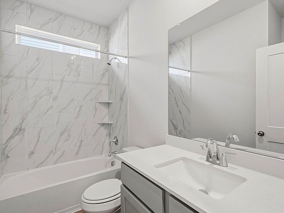 4th image of 32511 Valley Redstem Way