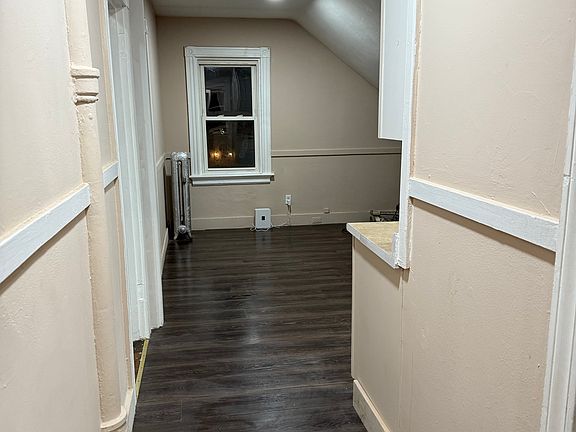 2nd image of 948 Park Ave #3