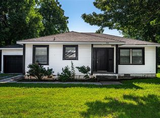 406 SW 4th St, Tuttle, OK 73089