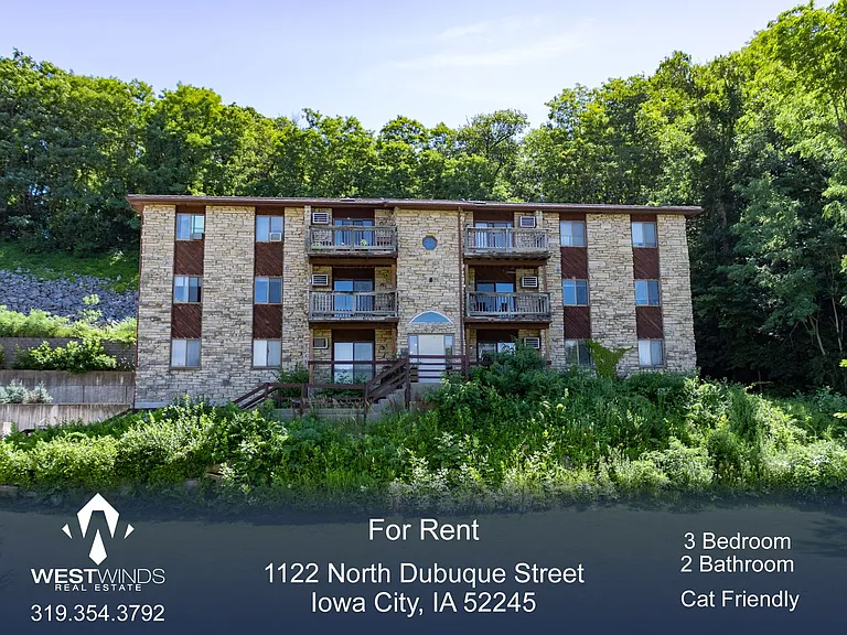 1122 N Dubuque St — Photo 1