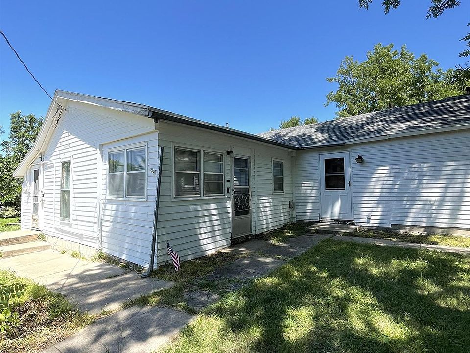 1st image of 22588 Weston Ave