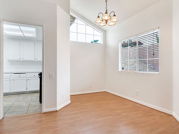 5th image of 5585 Osborne Ct