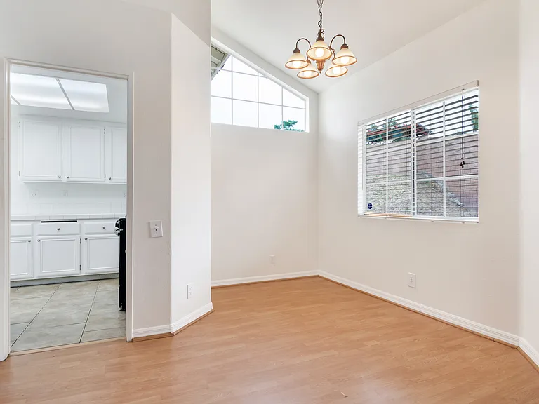 5585 Osborne Ct — Photo 6