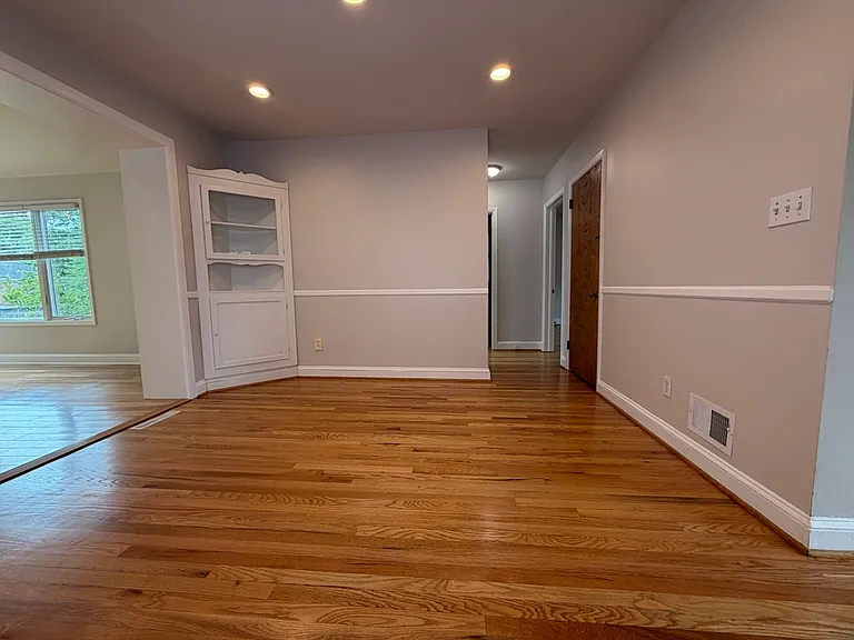 126 Median Dr — Photo 9