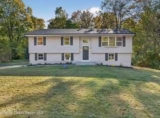 6 Pamal Ln, New Paltz, NY 12561