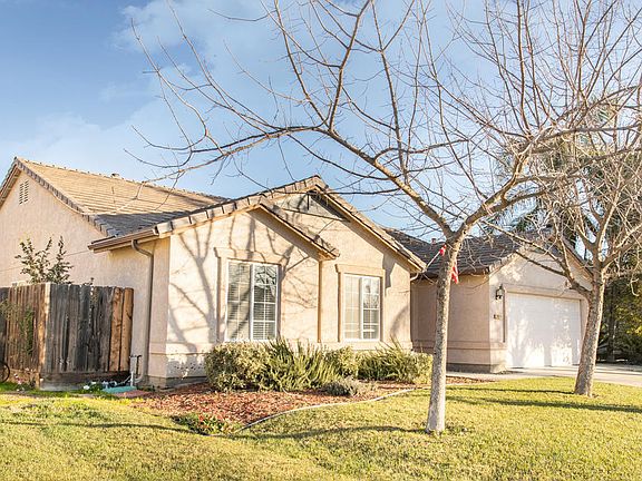 3rd image of 2018 W Berkshire Ln